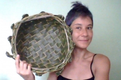 medium-sized sqaure-bottom basket