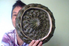 medium-sized shallow basket, bottom view